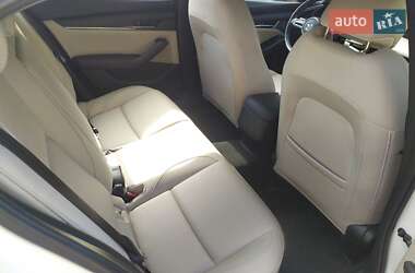 Седан Mazda 3 2019 в Днепре