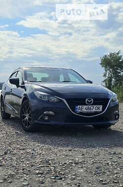 Седан Mazda 3 2014 в Дніпрі