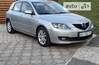 Хетчбек Mazda 3 2006 в Мукачевому