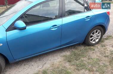 Хэтчбек Mazda 3 2010 в 