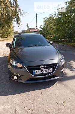 Седан Mazda 3 2015 в Запорожье