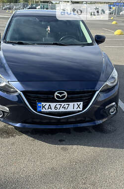 Седан Mazda 3 2016 в Киеве