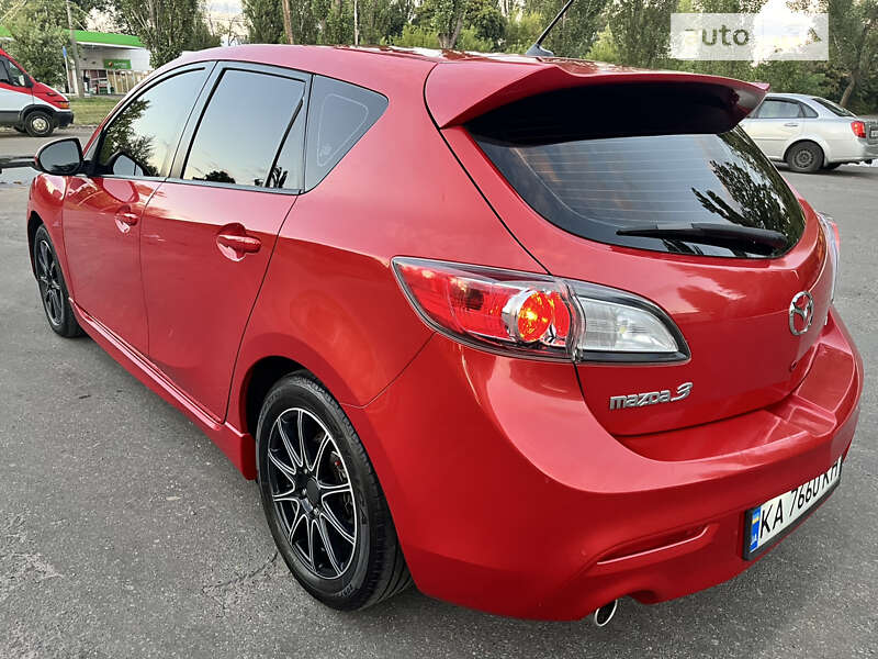Хэтчбек Mazda 3 2011 в Киеве
