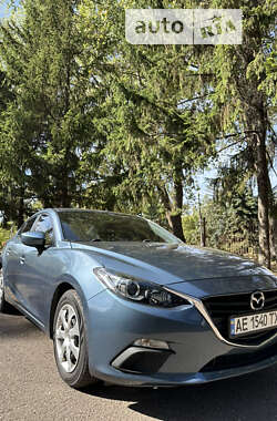 Седан Mazda 3 2015 в Кривом Роге