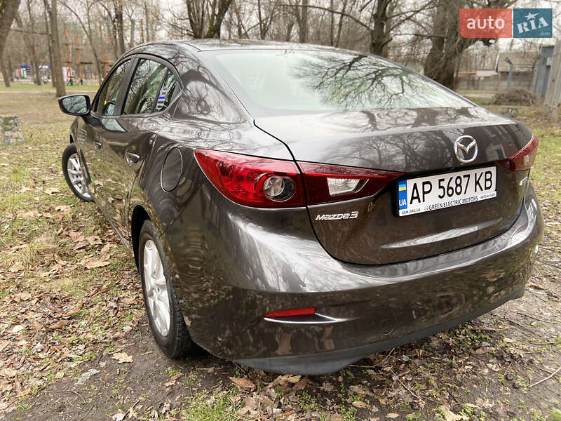 Седан Mazda 3 2016 в Запоріжжі