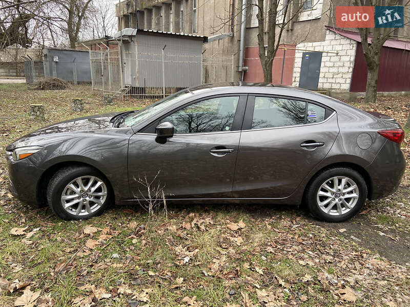 Седан Mazda 3 2016 в Запоріжжі