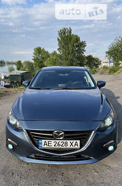 Седан Mazda 3 2015 в Днепре