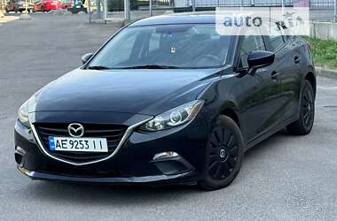 Седан Mazda 3 2014 в Дніпрі