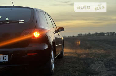 Хэтчбек Mazda 3 2003 в Николаеве