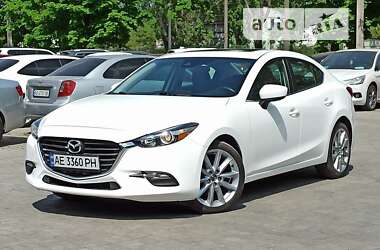 Седан Mazda 3 2016 в Киеве