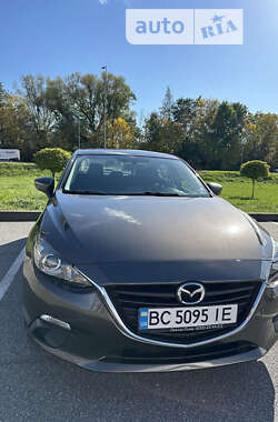 Седан Mazda 3 2016 в Львові