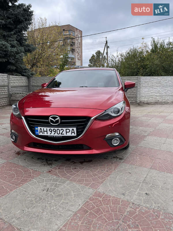 Седан Mazda 3 2015 в Краматорську