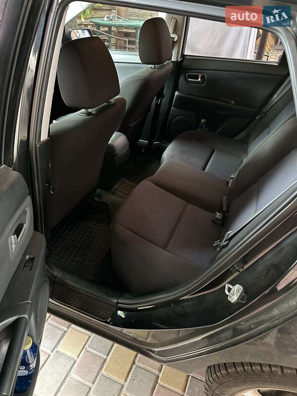 Хэтчбек Mazda 3 2005 в Запорожье