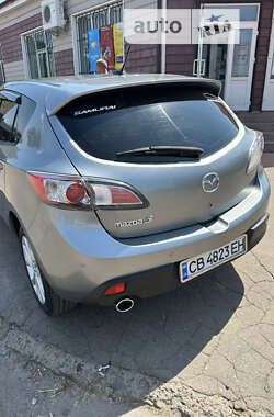 Хетчбек Mazda 3 2010 в Чернігові