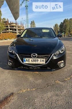 Седан Mazda 3 2015 в Дніпрі