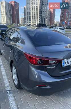 Седан Mazda 3 2015 в Києві