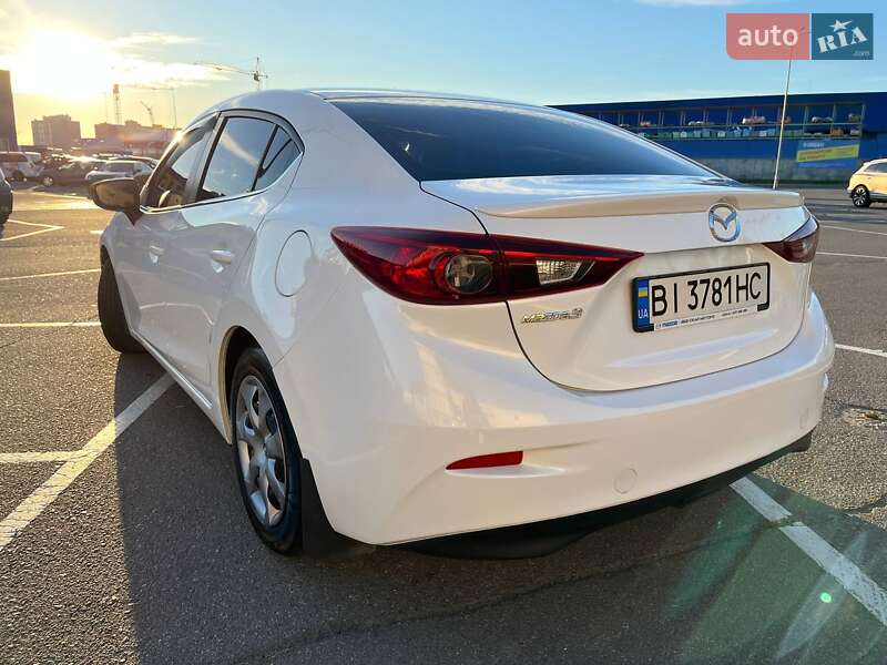 Седан Mazda 3 2014 в Виннице