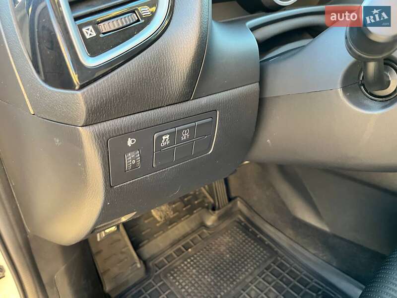 Седан Mazda 3 2014 в Виннице