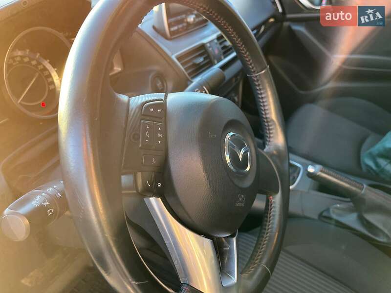 Седан Mazda 3 2014 в Виннице