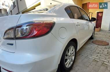 Седан Mazda 3 2012 в 