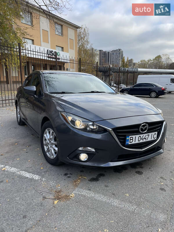 Седан Mazda 3 2014 в Киеве