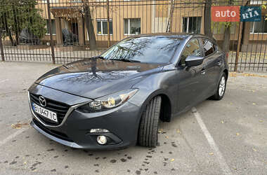 Седан Mazda 3 2014 в Киеве