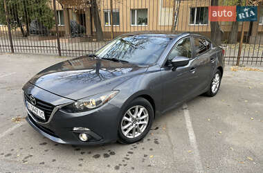 Седан Mazda 3 2014 в Киеве