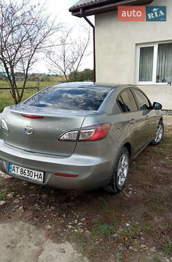 Седан Mazda 3 2011 в 