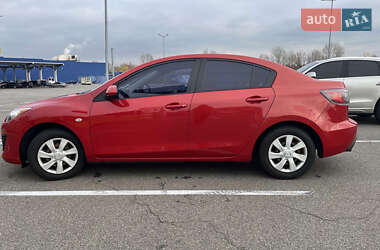 Седан Mazda 3 2010 в Киеве