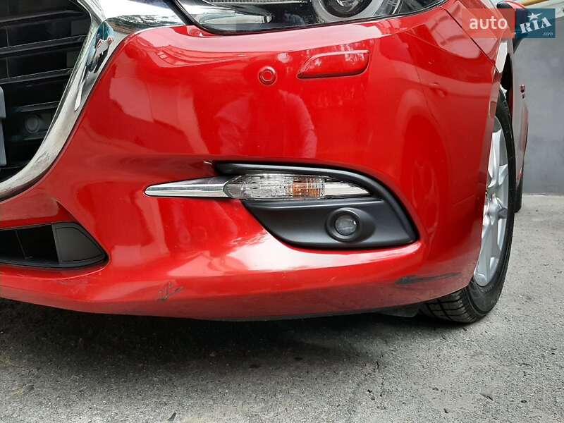 Седан Mazda 3 2016 в Киеве