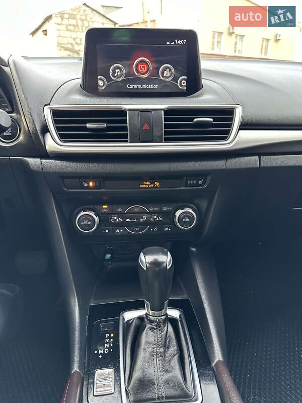 Седан Mazda 3 2018 в Одессе