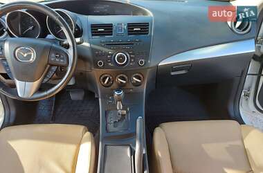 Седан Mazda 3 2012 в Днепре