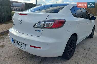 Седан Mazda 3 2012 в Днепре