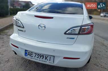 Седан Mazda 3 2012 в Днепре