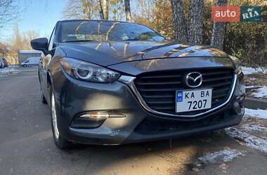 Седан Mazda 3 2017 в 