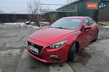 Седан Mazda 3 2015 в Києві