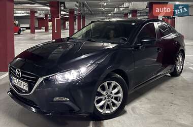 Седан Mazda 3 2014 в Дніпрі