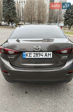 Седан Mazda 3 2016 в Днепре