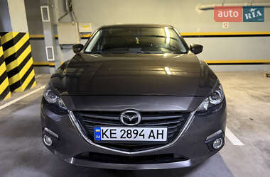 Седан Mazda 3 2016 в Днепре