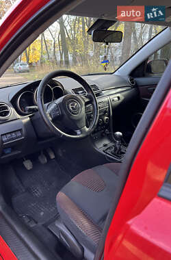 Седан Mazda 3 2005 в Чернигове