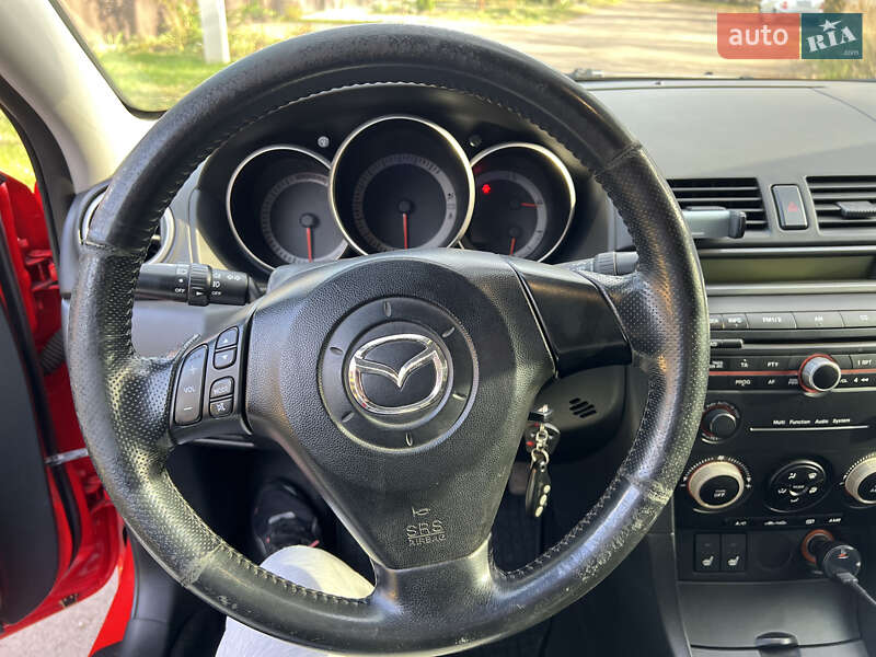 Седан Mazda 3 2005 в Чернигове
