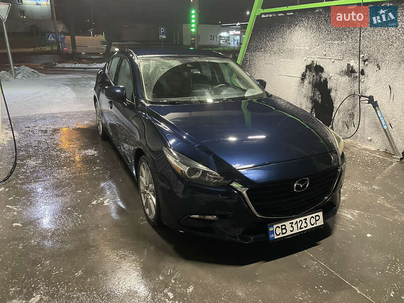 Седан Mazda 3 2017 в 