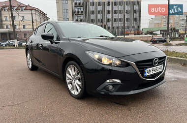 Седан Mazda 3 2015 в Житомирі