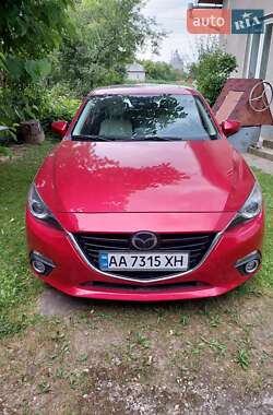 Хэтчбек Mazda 3 2016 в Ивано-Франковске