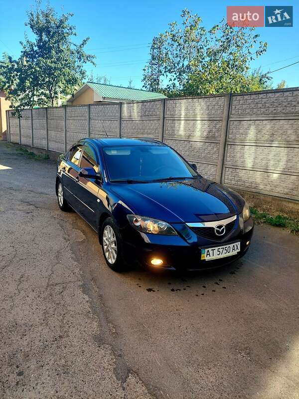 Седан Mazda 3 2009 в Калуше