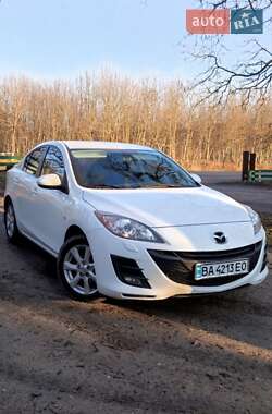 Седан Mazda 3 2010 в Александровке