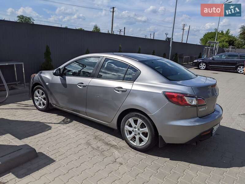 Седан Mazda 3 2009 в Шептицькому