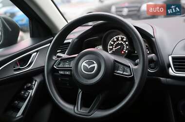 Седан Mazda 3 2016 в Києві