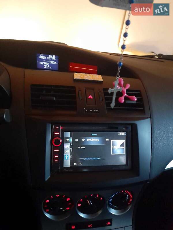 Хэтчбек Mazda 3 2011 в Стрые