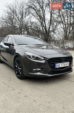 Хэтчбек Mazda 3 2018 в Днепре